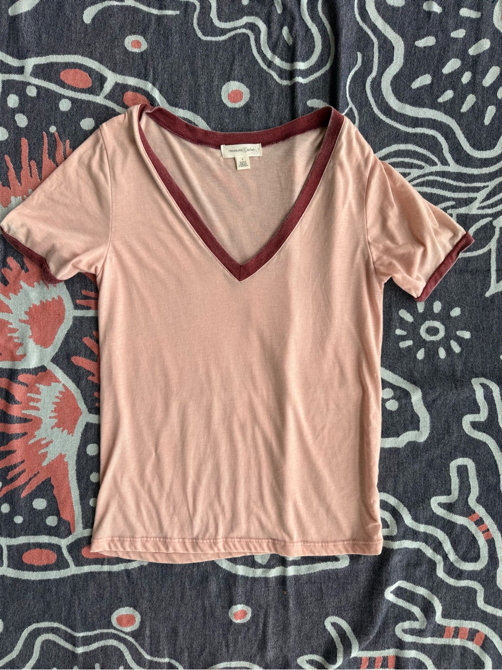 Treasure & Bond Pink V-Neck Short Sleeve Tee with Burgundy Trim